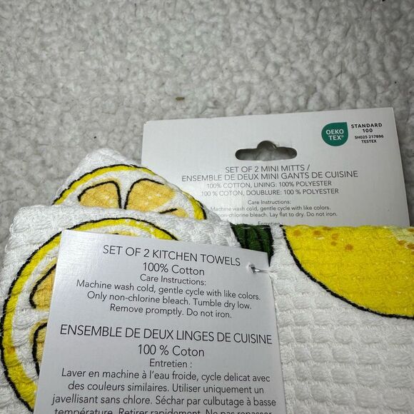 KitchenAid Lemon Kitchen Linen Set 4 Pieces (2 Towels 2 Mitts) NWT - Picture 5 of 7